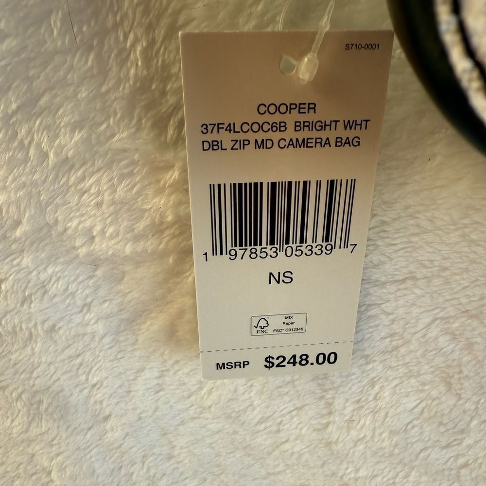 Michael Kors Cooper Double Zip Camera Crossbody - Picture 2 of 11